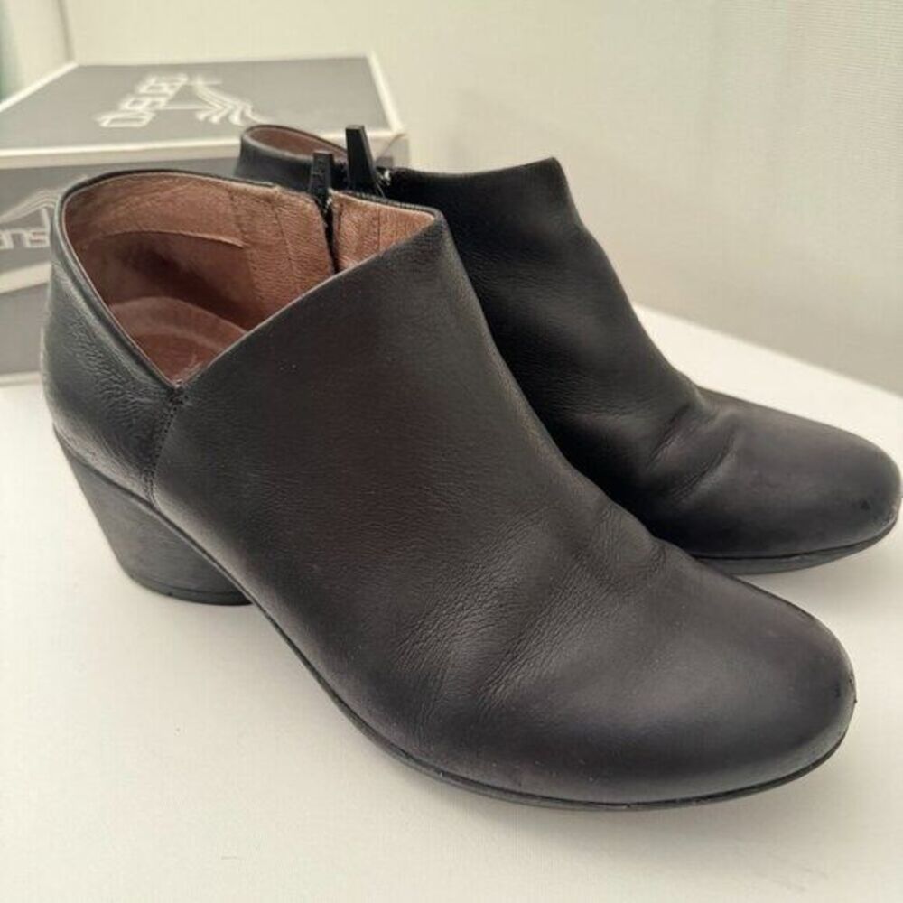 Dansko Raina Burnished Nubuck Heels, Size 7.5